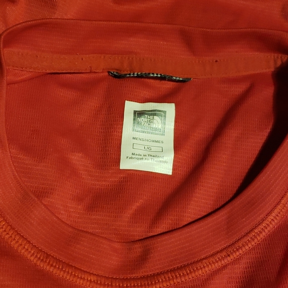 The North Face Vaporwick Active Wear Shirt - Picture 6 of 8